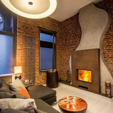 Maison Noppius - *