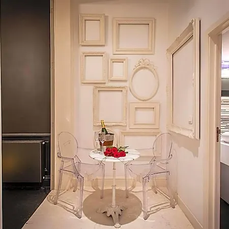 Maison Noppius - *