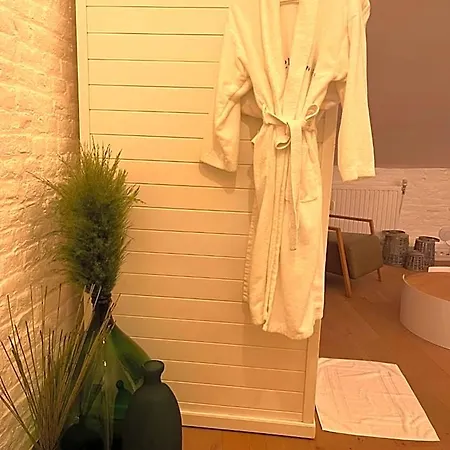 러브호텔 Maison Noppius -